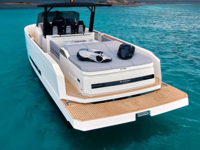 Alquiler de embarcaciones De Antonio D36 Open enHerceg Novi en Samboat