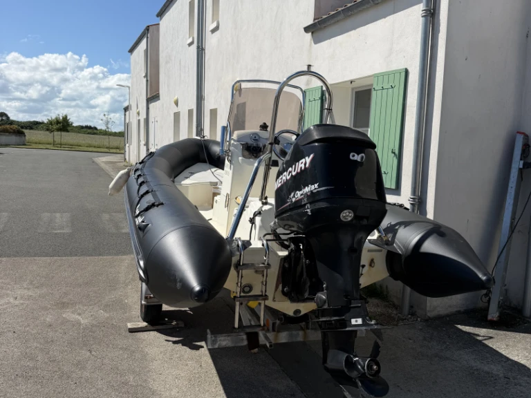 Location bateau La Cotinière pas cher Sunrider 550