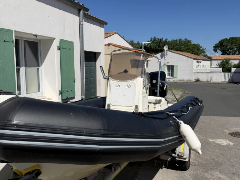 Location bateau Bombard Sunrider 550 à La Cotinière sur Samboat