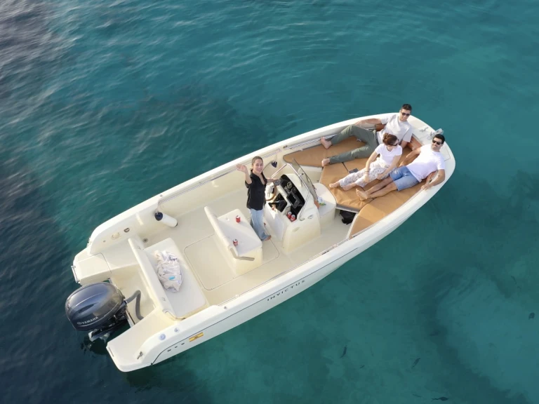 Louez un Invictus  FX 190 à Club Nàutic Santa Ponsa
