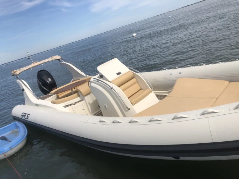 Location bateau Sacs Sacs S 900 à Lège-Cap-Ferret sur Samboat