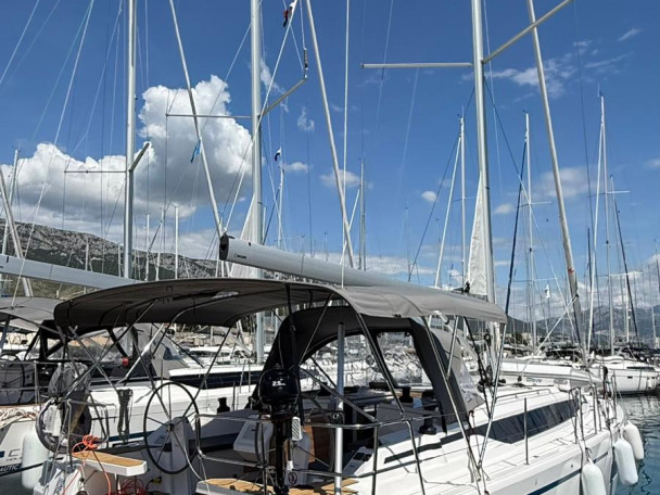 Location bateau Bavaria Bavaria C42 à Kaštela sur Samboat