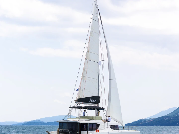 Catamaran à louer à Lefkáda au meilleur prix