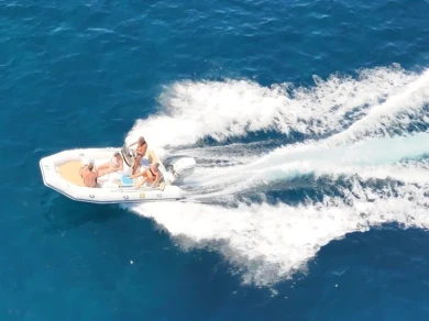 Noleggio Gommone Zodiac con patente nautica