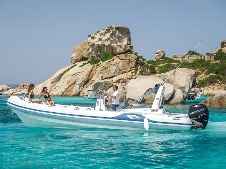 Location bateau Santa Teresa Gallura pas cher twenty seven
