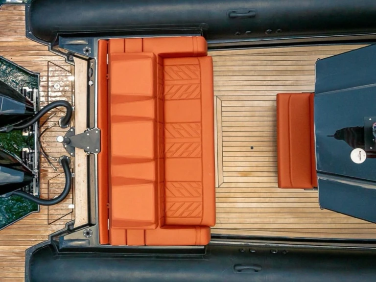 Location Semi-rigide Technohull avec permis