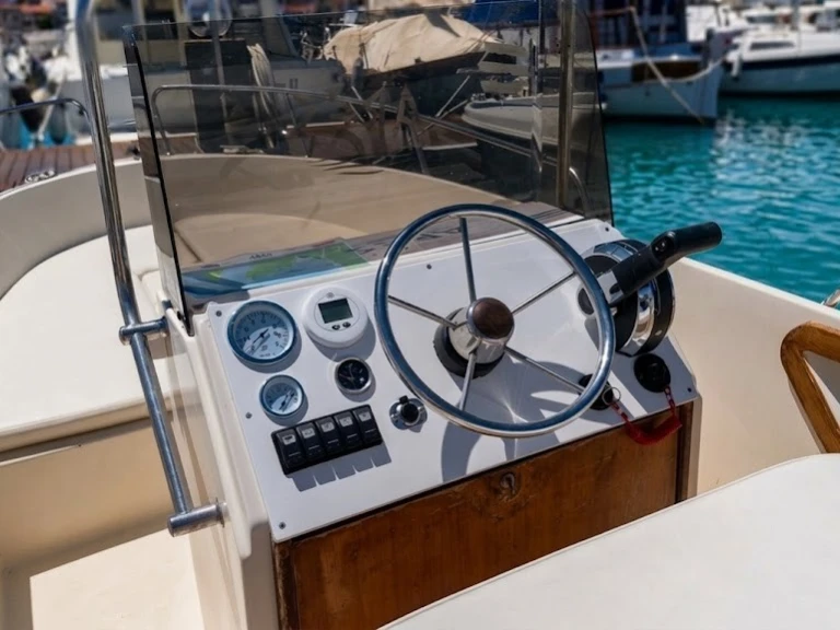 Location à Porto di Alghero - Omnia Omnia 600 sur SamBoat