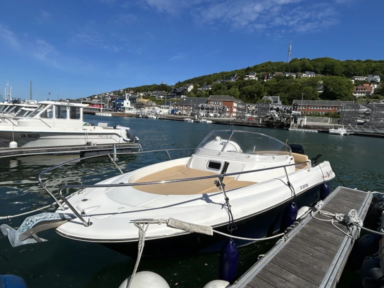 Louer Bateau à moteur avec ou sans skipper Jeanneau à Fécamp