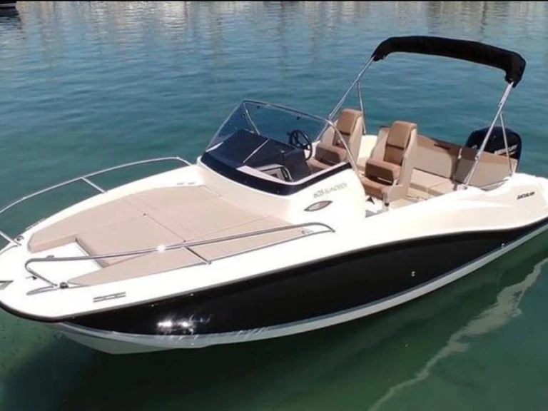Louez un Quicksilver Quicksilver 605 Sundeck à Club Nàutic Ca'n Picafort