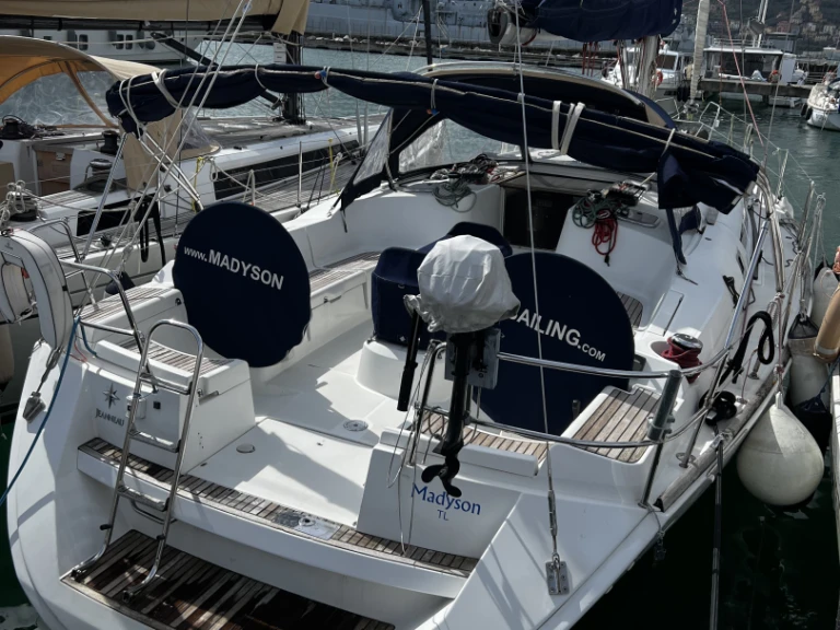Louez un Jeanneau Sun Odyssey 44i à La Spezia