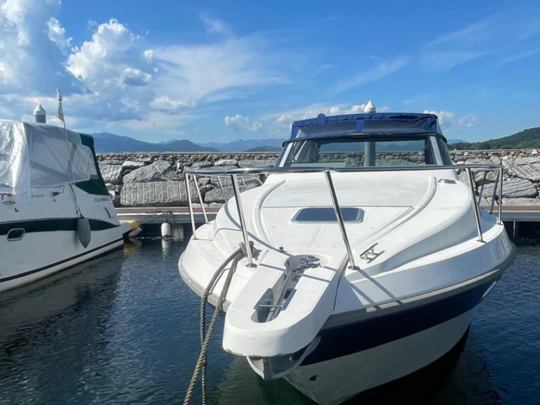 Location Bateau à moteur Cranchi avec permis