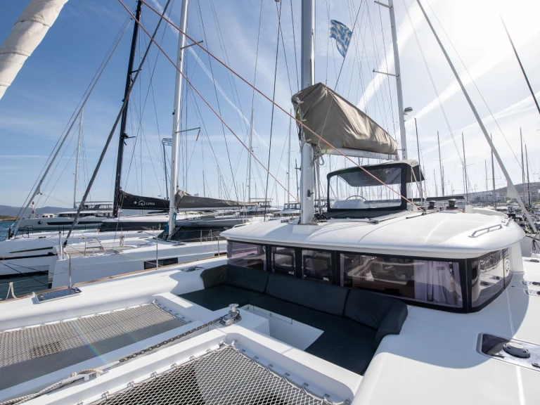 Location bateau Lagoon Lagoon 450 F à Lávrio sur Samboat