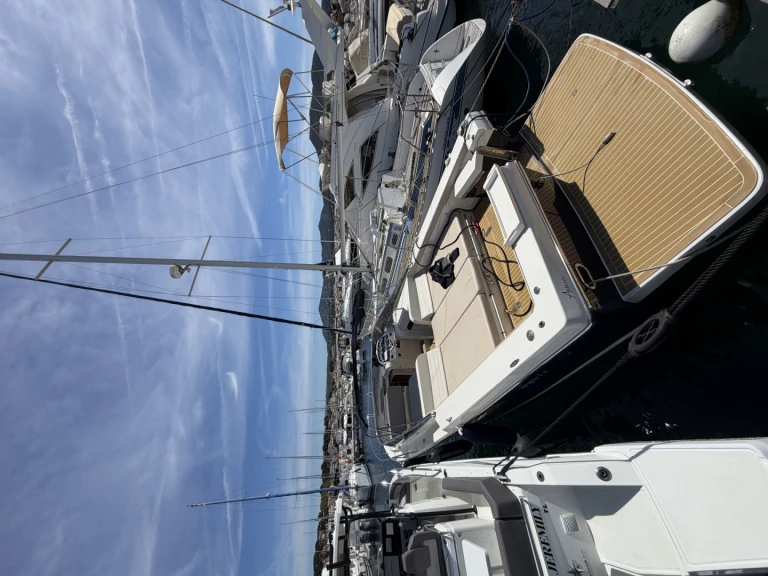 Location Bateau à moteur ASTERIE avec permis