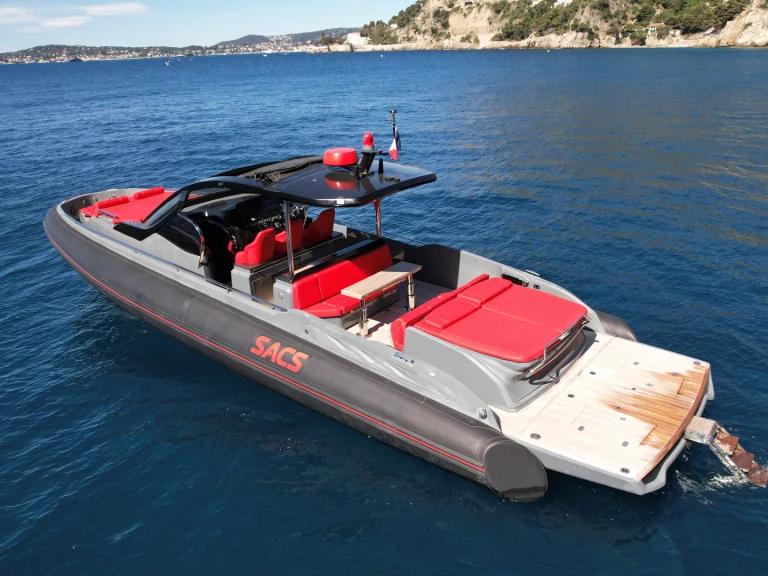 Bateau à moteur à louer à Beaulieu-sur-Mer au meilleur prix