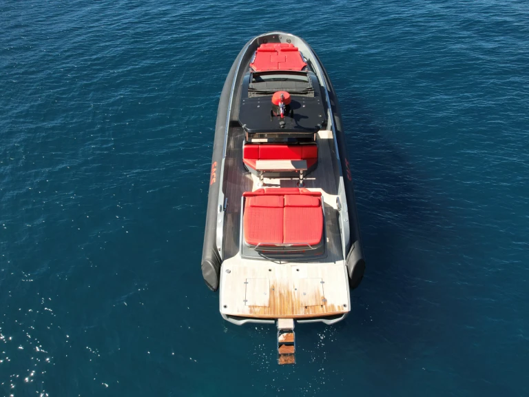 Location à Beaulieu-sur-Mer - Sacs Rebel 47 Open sur SamBoat