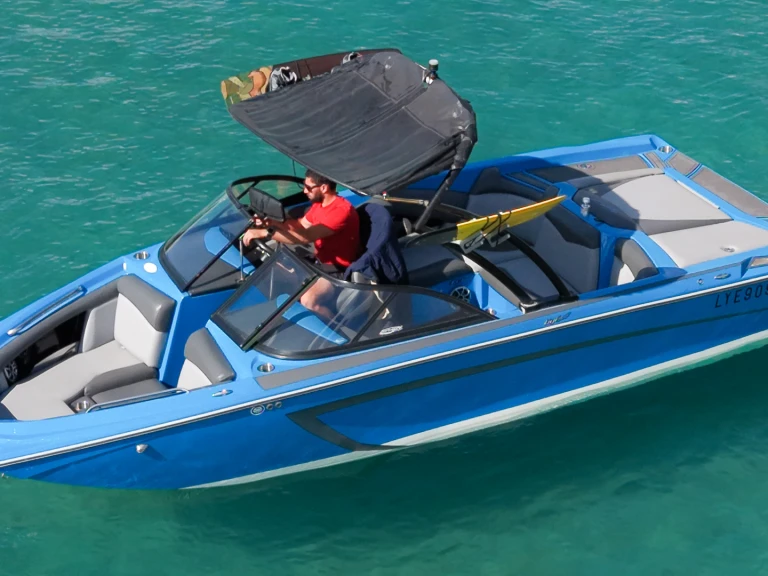 Location bateau Annecy pas cher Tige R20