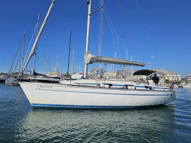 Hire Sailboat Bavaria with a boat licence