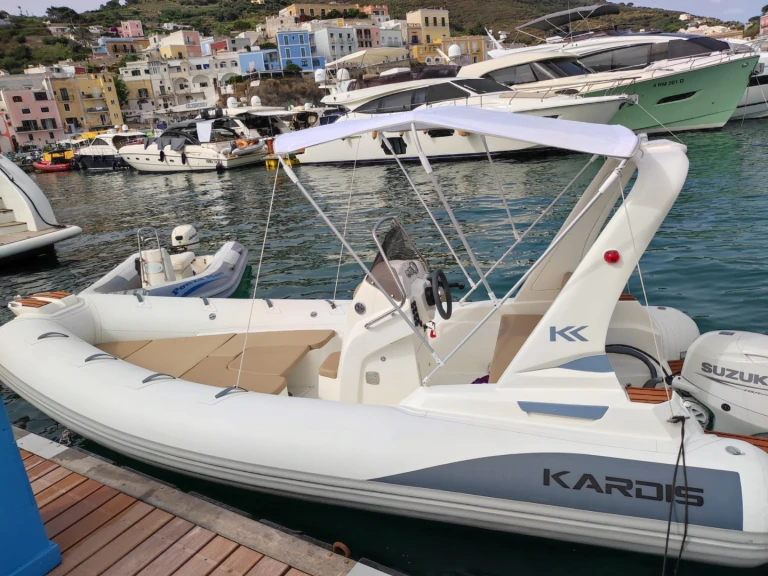 Semi-rigide à louer à Ponza au meilleur prix