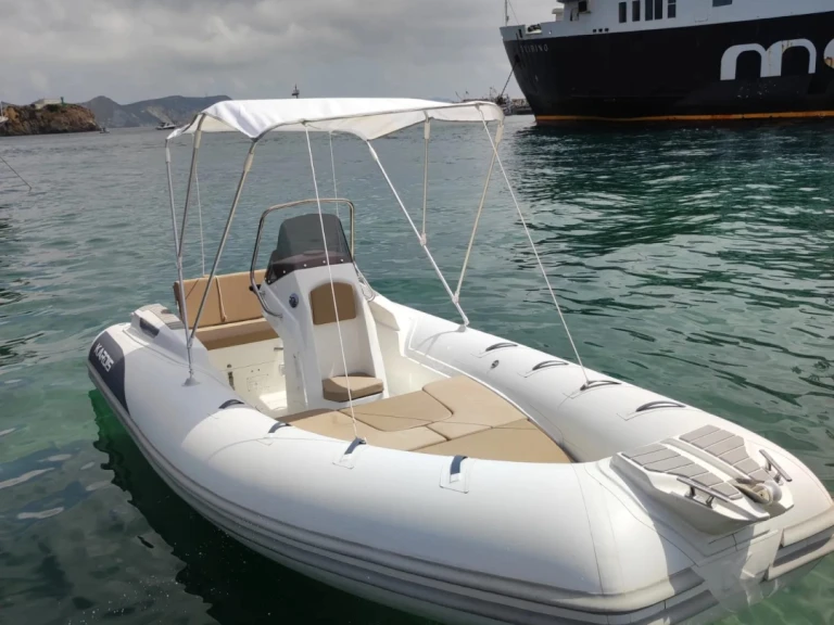 Location à Ponza - Kardis Kardis Fox 570 sur SamBoat