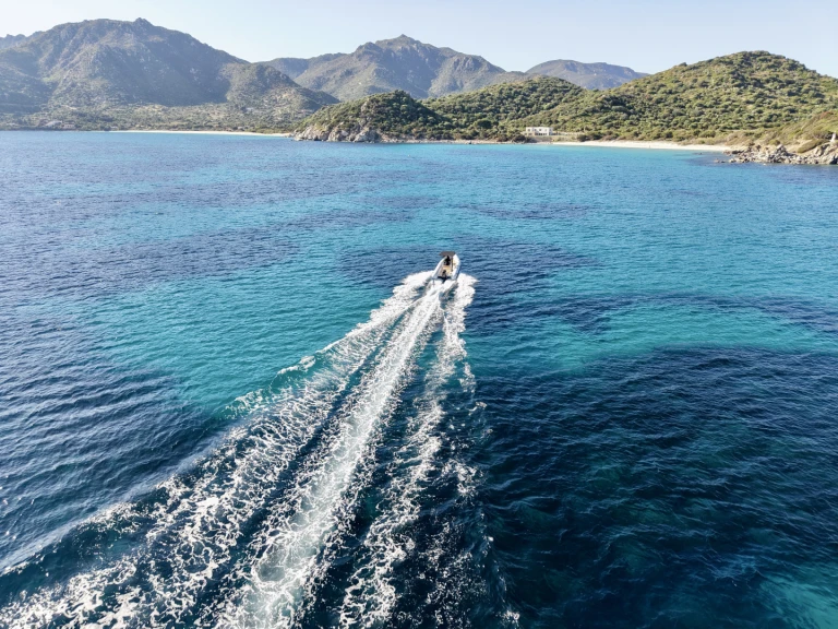 Novamarine RH600 a louer à Villasimius