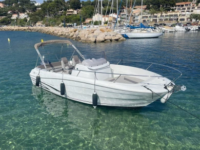 Boat rental Jeanneau Cap Camarat 7.5 CC in La Madrague on Samboat