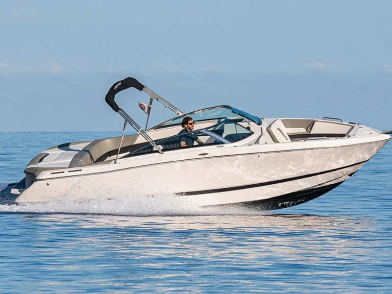 Location Bateau à moteur Four Winns avec permis