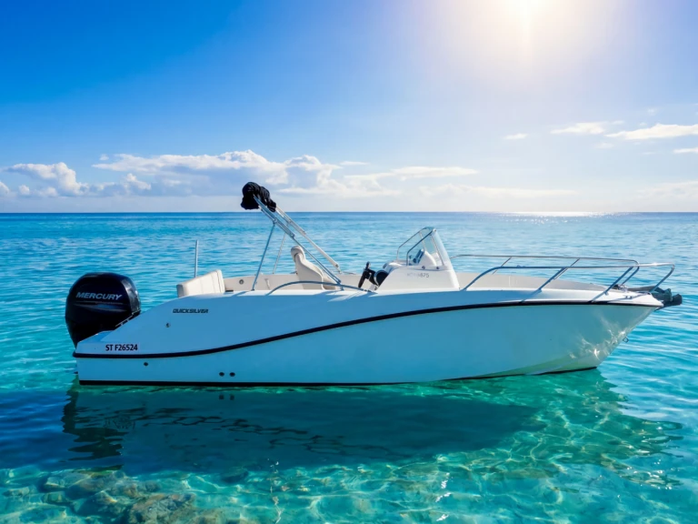 Location Bateau à moteur Quicksilver avec permis