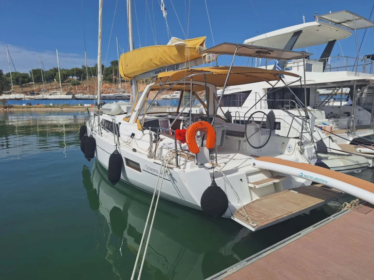 Location bateau Bénéteau Oceanis 41.1 à Néa Péramos sur Samboat