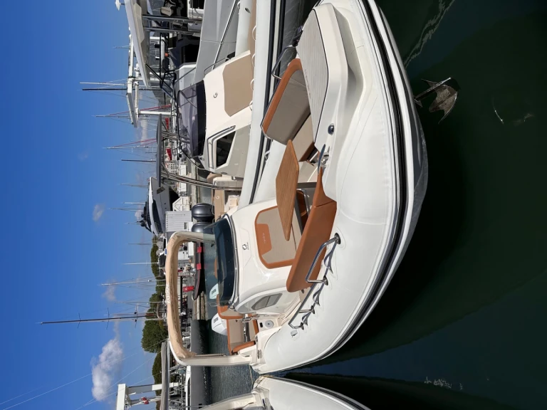 Location bateau Zodiac Medline 9 à Cogolin sur Samboat