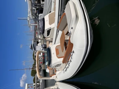 Noleggio barche Zodiac Medline 9 a Cogolin su Samboat