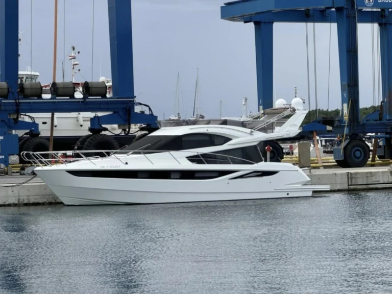 Location Yacht Galeon avec permis