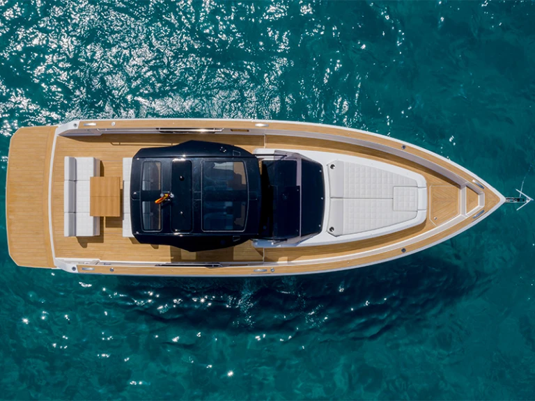 Bateau à moteur à louer à Sibenik au meilleur prix