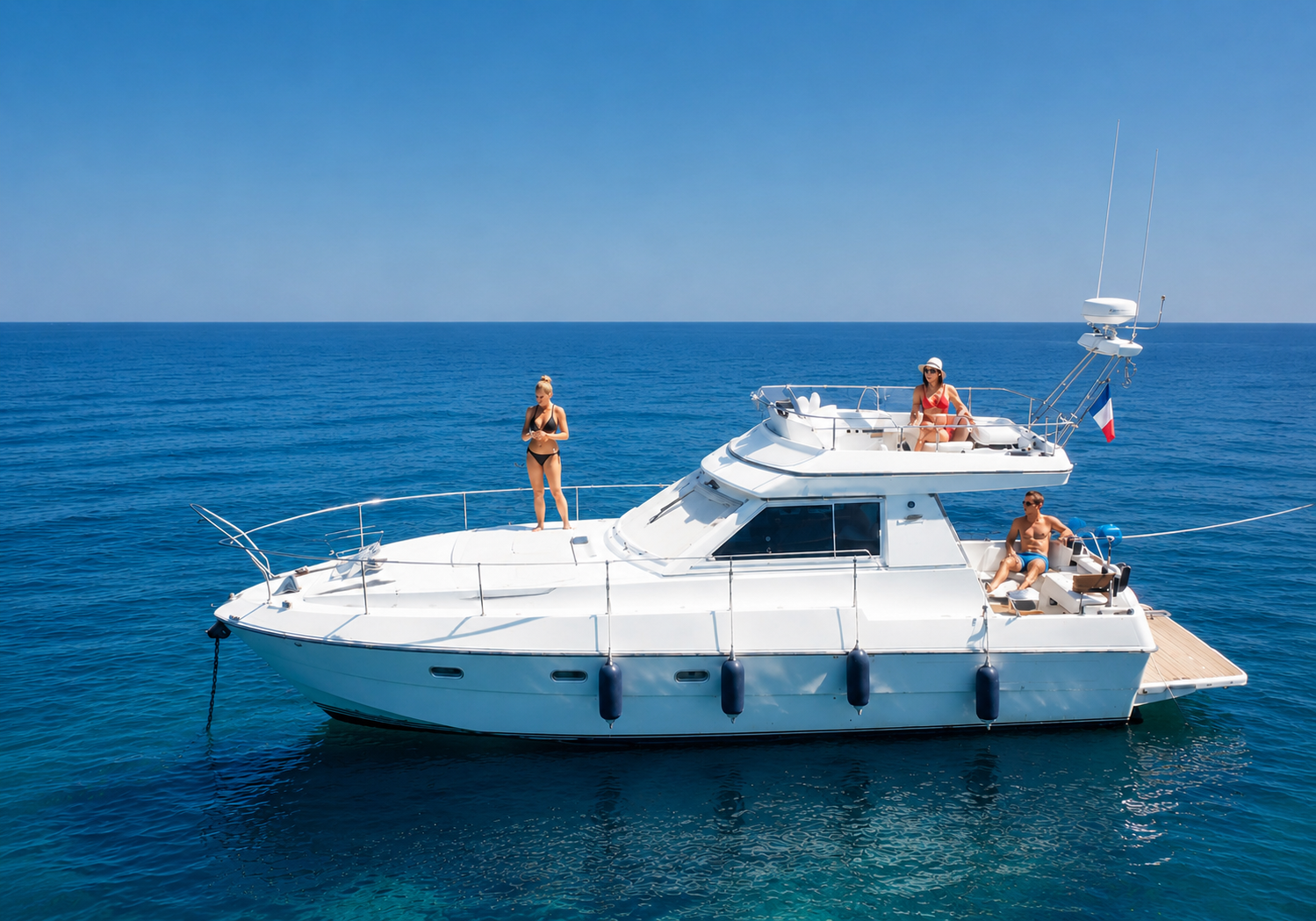 Louer Yacht avec ou sans skipper Ferretti à Cannes