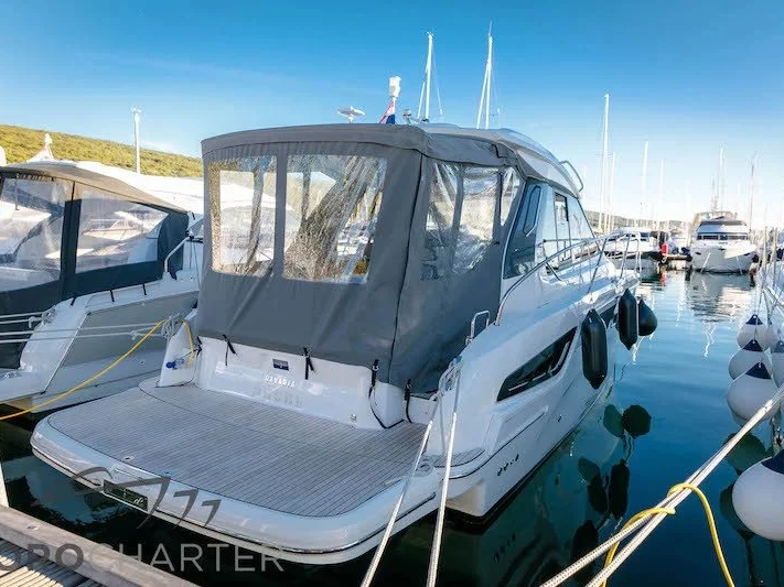 Location bateau Punat pas cher Bavaria 33 Sport HT