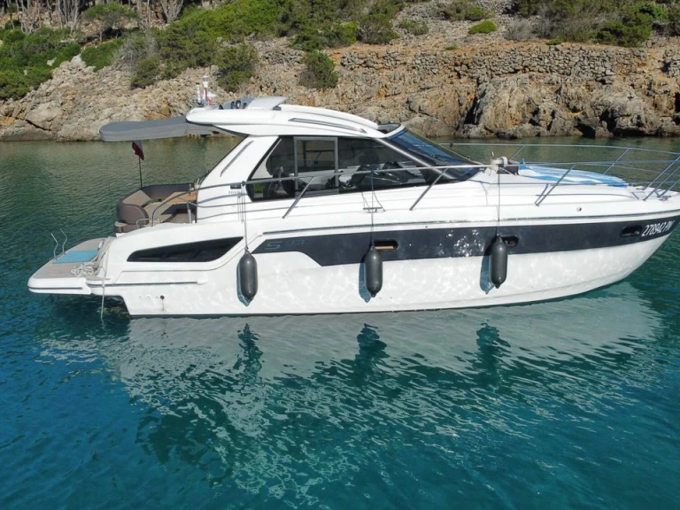 Louez un Bavaria Bavaria 33 Sport HT à Punat