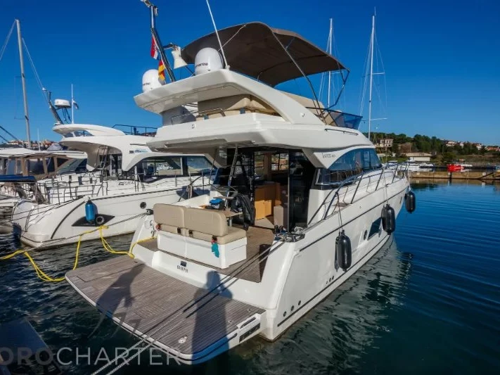 Location bateau Bavaria Virtess 420 Fly à Punat sur Samboat
