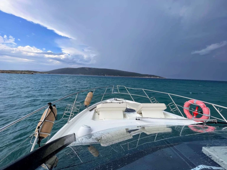 Louer Yacht avec ou sans skipper Cranchi à Punat