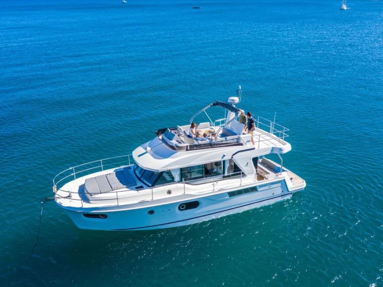 Location bateau Bénéteau Swift Trawler 41 Fly à Punat sur Samboat