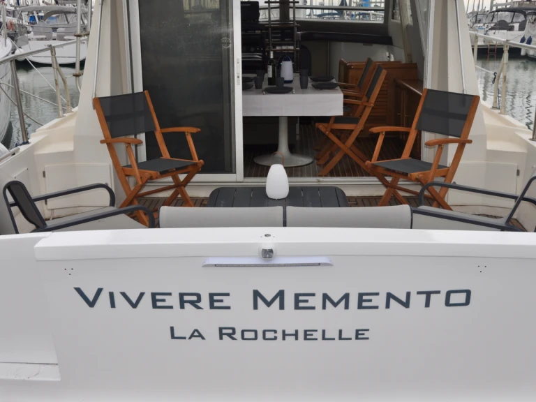 Louer Bateau à moteur avec ou sans skipper Guy Couach à La Rochelle