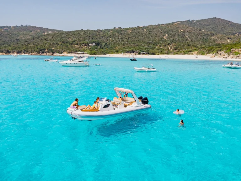 Location bateau Zodiac Medline 9 à Propriano sur Samboat