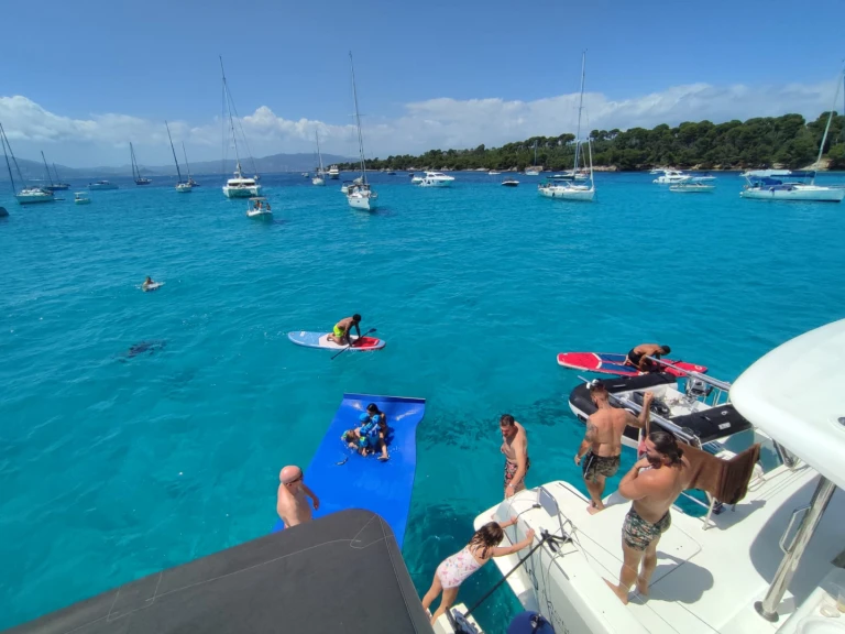Location Bateau à moteur à Cannes - Lagoon Lagoon 40 Motor Yacht