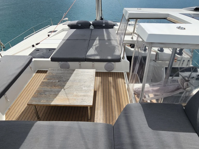 Location à Naxos (Ville) - Fountaine Pajot Elba 45 sur SamBoat
