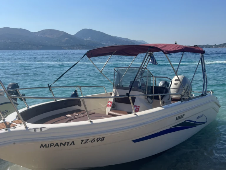 Louer Bateau à moteur avec ou sans skipper Ranieri à Zakynthos
