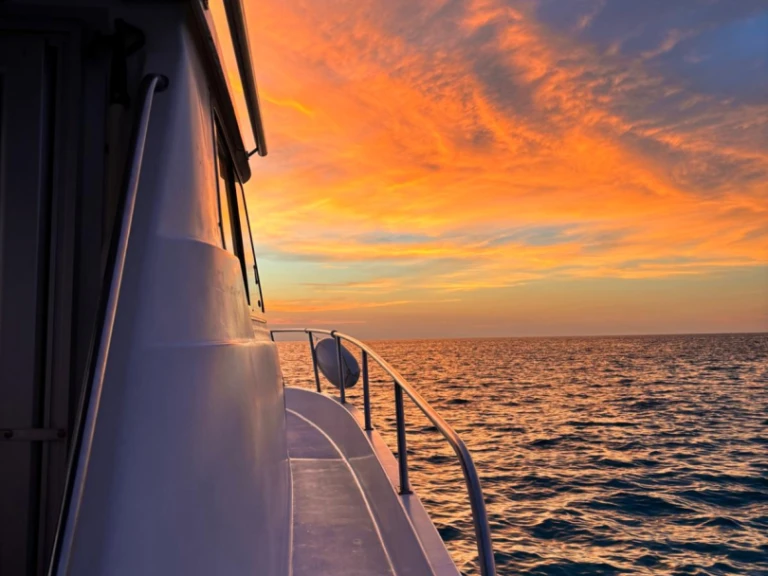Location Bateau à moteur à Port de Ciudadella - ASTINOR 1000