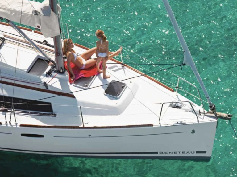 Louez un Bénéteau Oceanis 31 à La Herradura