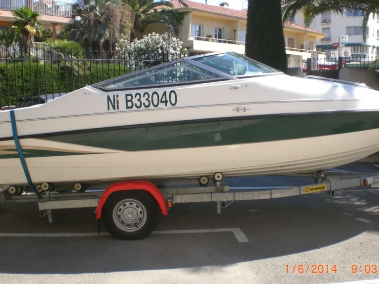 Bateau à moteur à louer à Metz au meilleur prix