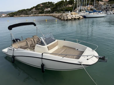 Quicksilver Activ 605 Open jednotlivci a charterové společnosti v La Madrague