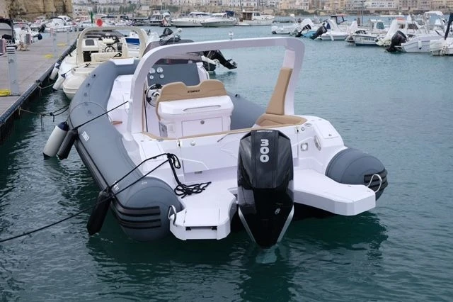 Location bateau Italboats STHINGER 28 GT à Hyères sur Samboat