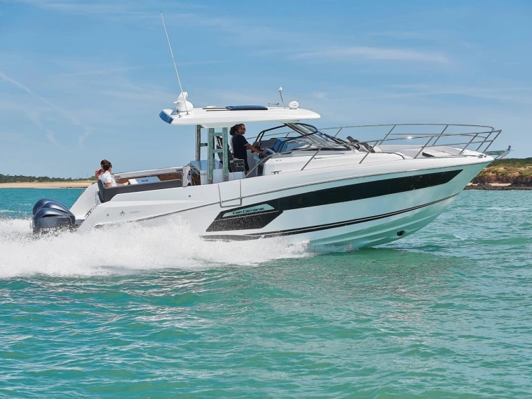 Location Bateau à moteur Jeanneau avec permis