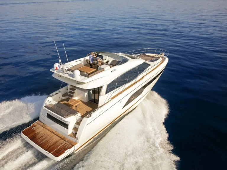 Prestige Prestige 630 a louer à Cogolin